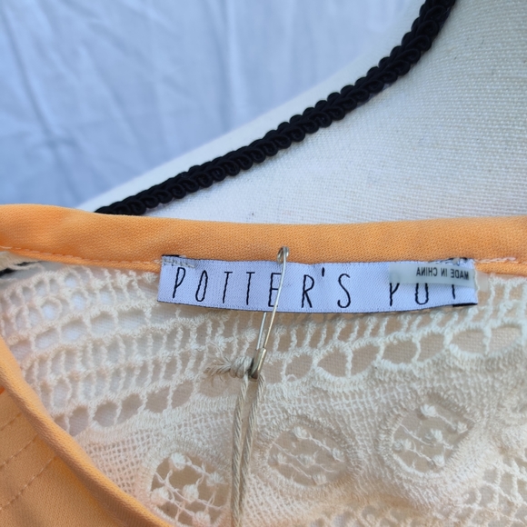 Potter's Pot lace top and skirt - Picture 14 of 14